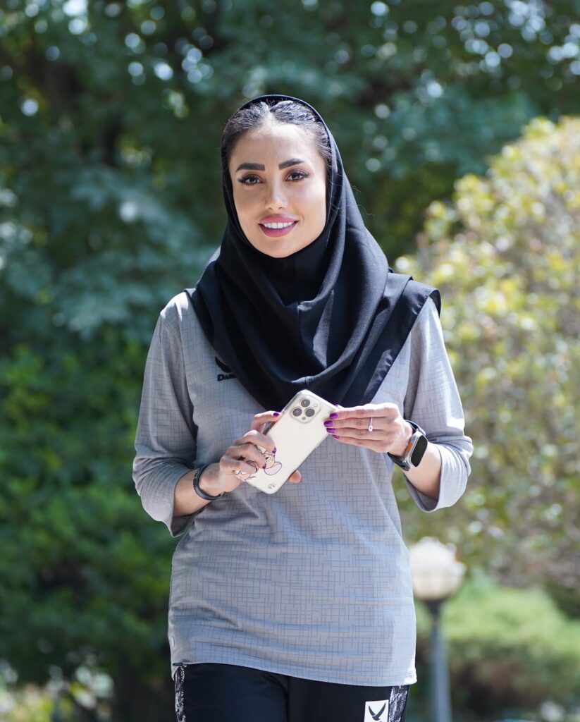 زری فتحی